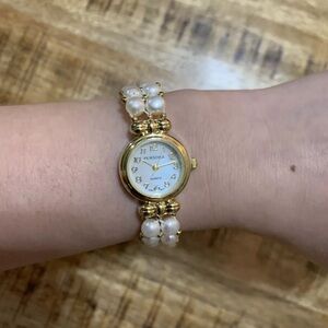 NEW PERSONA WOMEN REAL FRESH WATER PEARL WATCH GOLD Mother Of Pearl Face